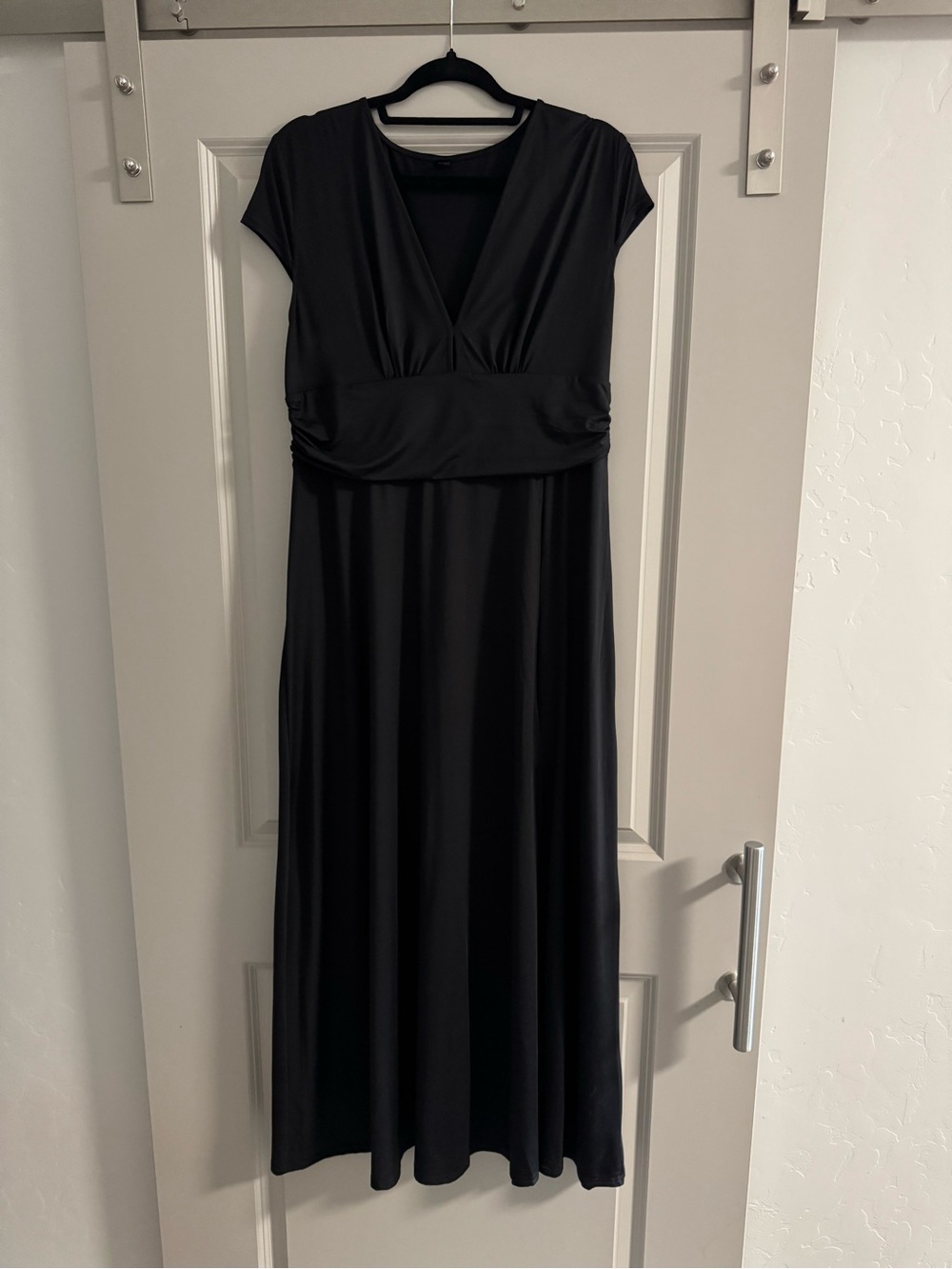 Women’s Black V-Neck Maxi Dress